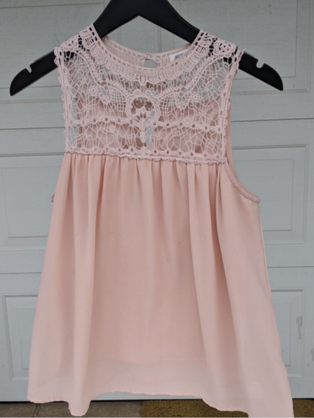 Sleeveless Lace Blouse - Light Pink